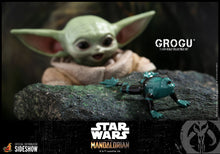 Load image into Gallery viewer, Star Wars The Mandalorian Grogu 1:6 Scale Hot Toys
