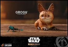 Load image into Gallery viewer, Star Wars The Mandalorian Grogu 1:6 Scale Hot Toys
